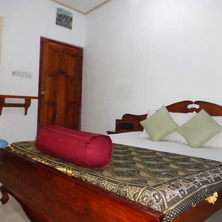 Dutch Bay Beach Cottages Trincomalee Exteriör bild