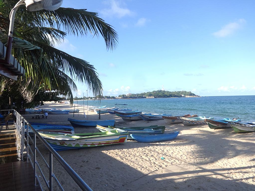 Dutch Bay Beach Cottages Trincomalee Exteriör bild