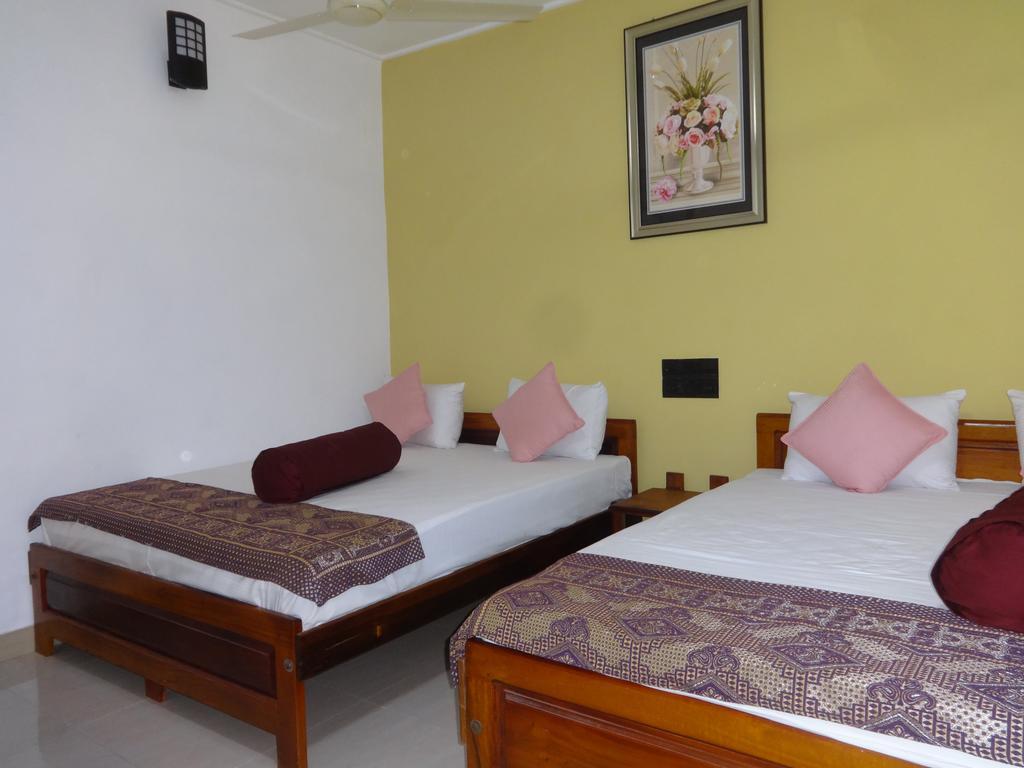 Dutch Bay Beach Cottages Trincomalee Exteriör bild