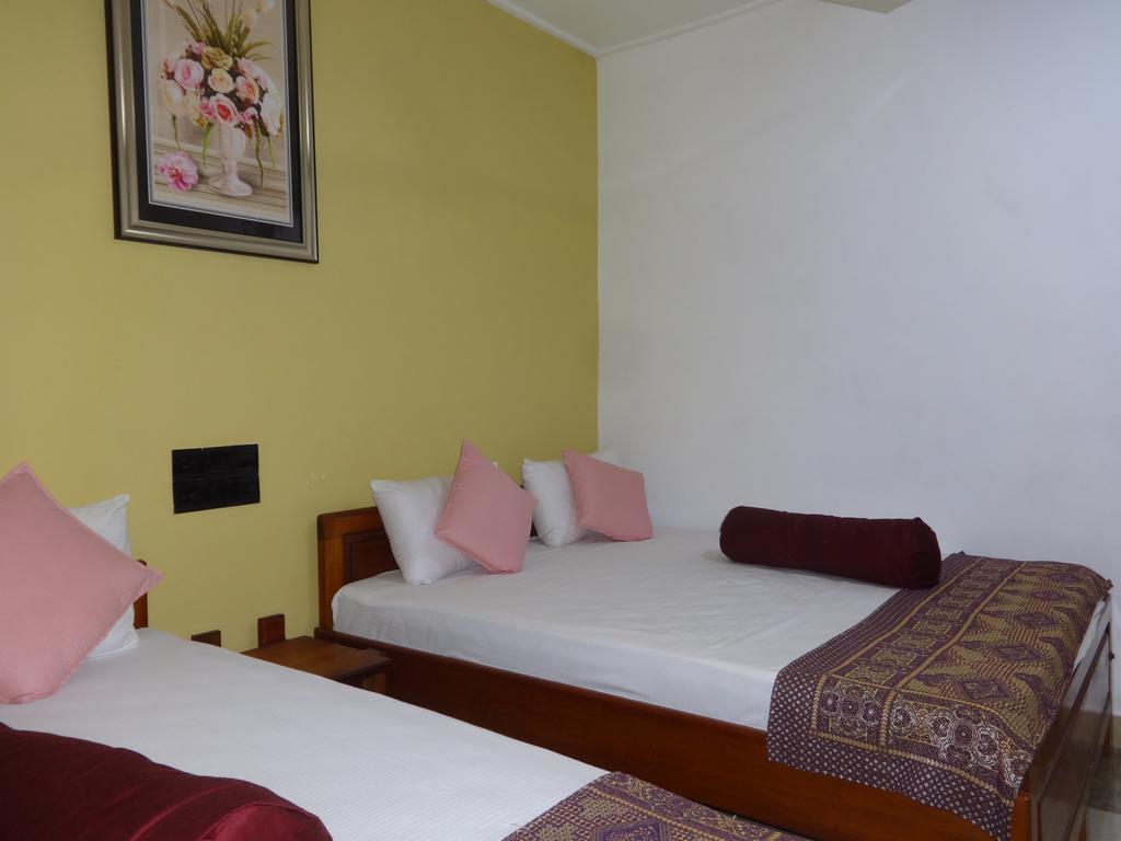 Dutch Bay Beach Cottages Trincomalee Exteriör bild