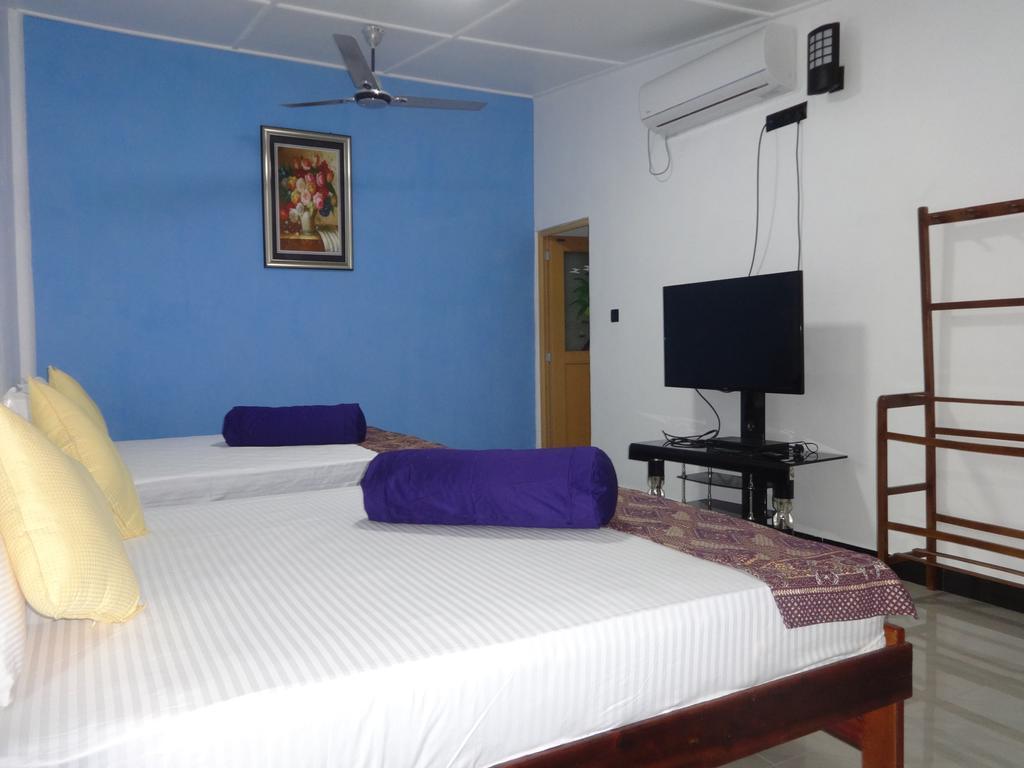 Dutch Bay Beach Cottages Trincomalee Exteriör bild
