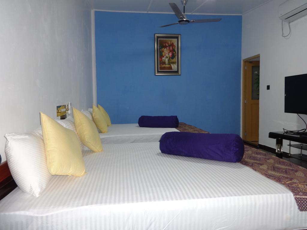 Dutch Bay Beach Cottages Trincomalee Exteriör bild